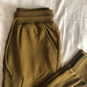 Oak + Fort Joggers